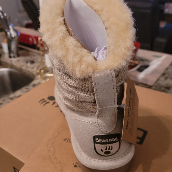 Bearpaw Women's Virginia Boots - Picture 4 of 9